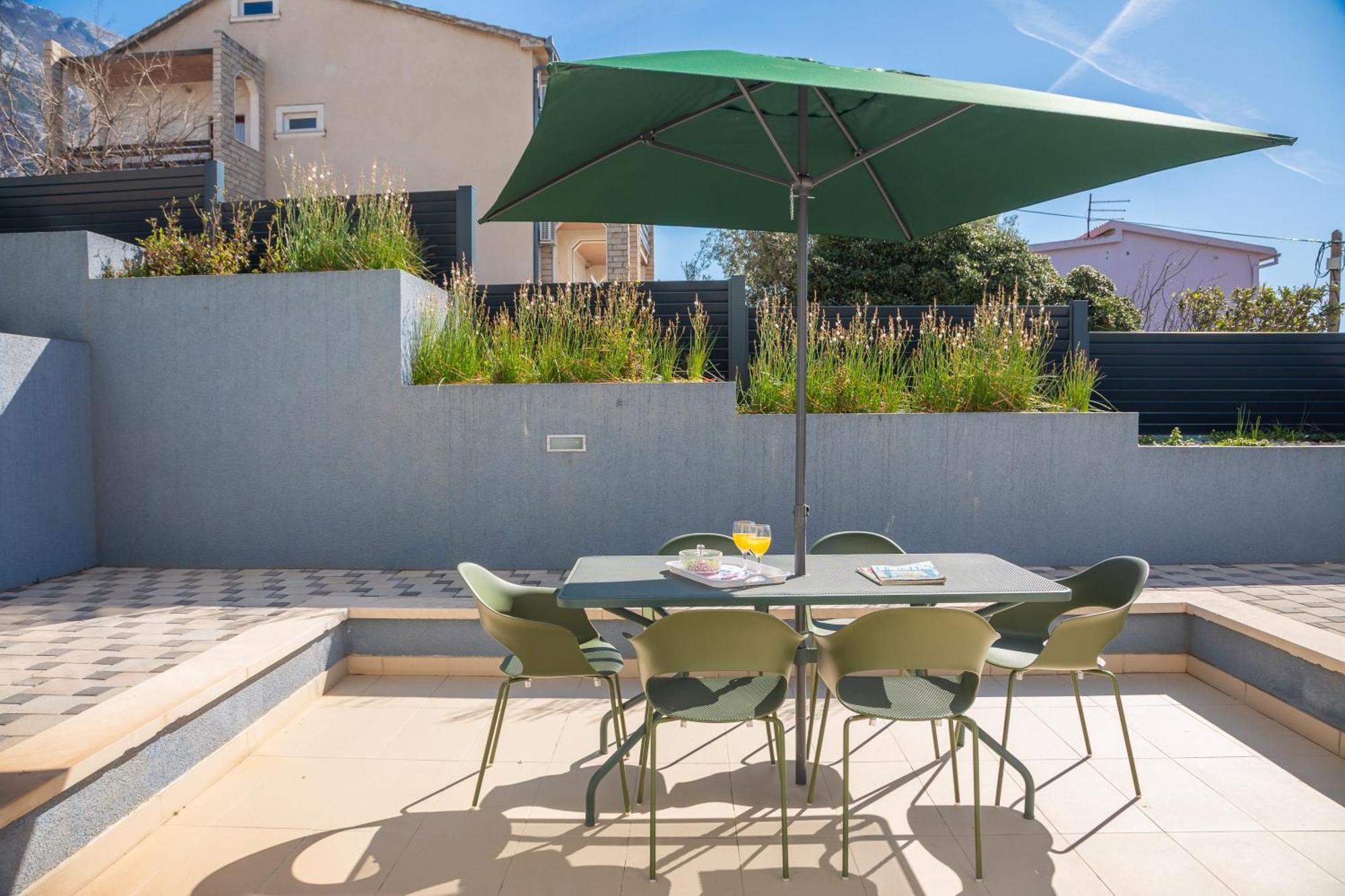 Apartment Lasta - Private Parking X2