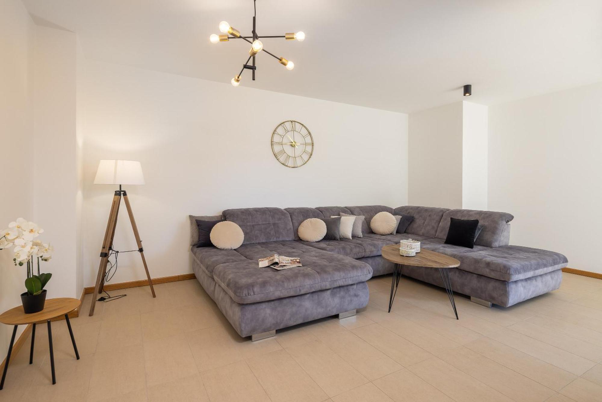 Apartment Lasta - Private Parking X2
