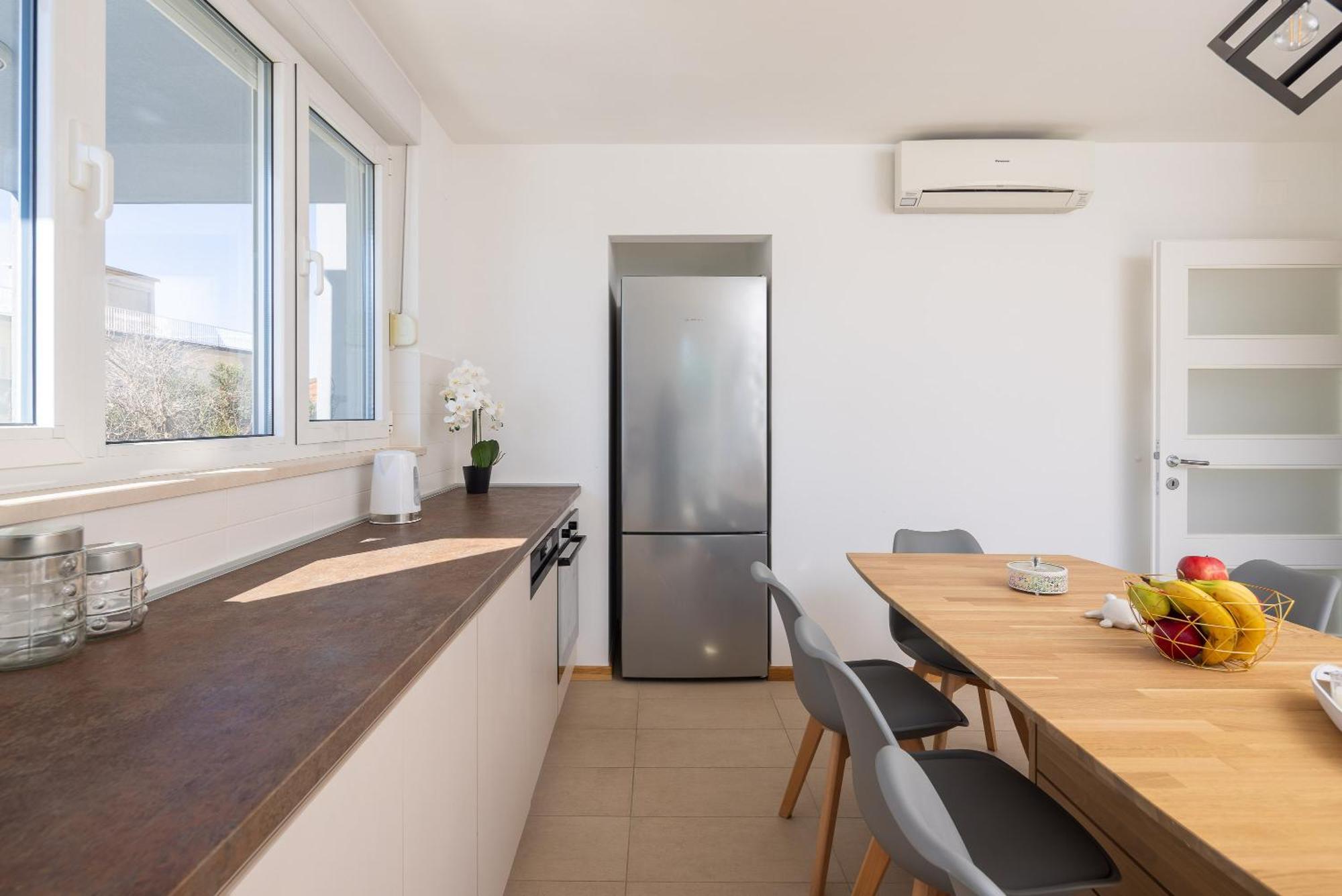 Lasta - Private Parking X2 Apartment Makarska